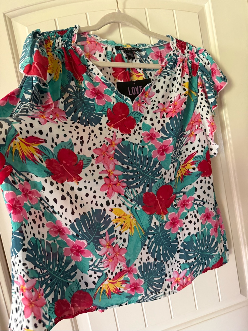 Tropical V Neck Flutter Sleeve Blouse NWT - Picture 4 of 9
